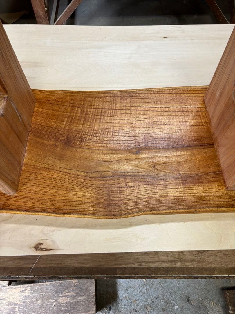 一枚板テーブル　耳付き