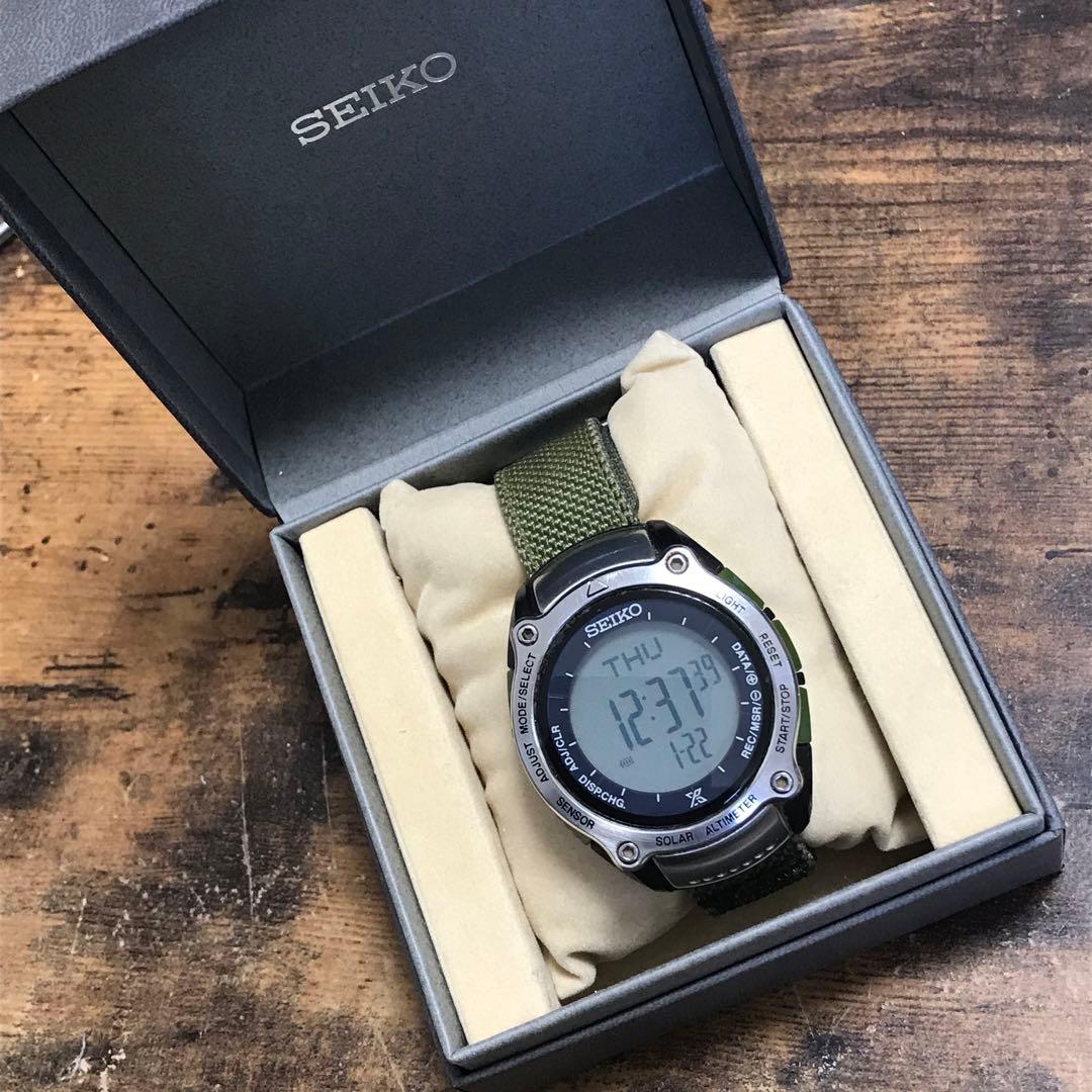 SEIKO プロスペックス（Xマーク） ソーラー式デジタル腕時計です。