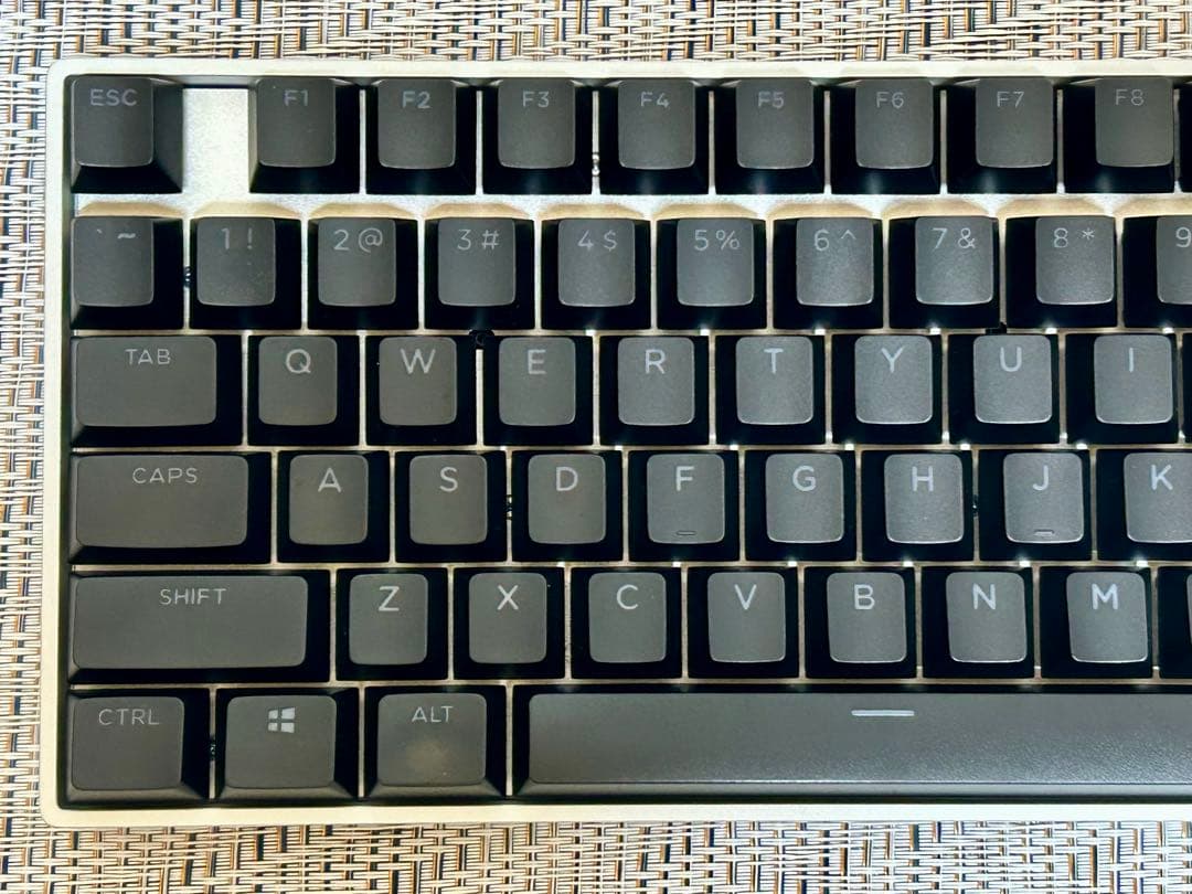 Pulsar eS HE70 ANSI ゲーミングキーボード