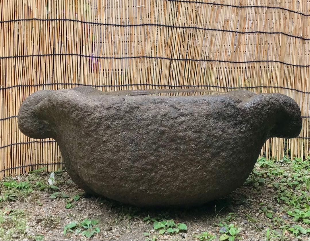 【水鉢・船型蹲・向鉢】オブジェ・庭石・置物・ガーデニング・バードバス