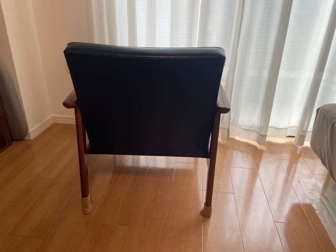 カリモク60 Kチェアーブラック　1人掛け