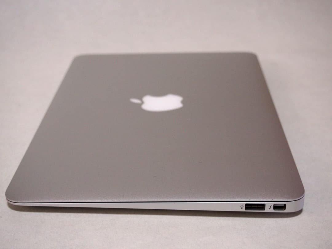 ☆☆美品 メモリ8G MacBook Air 2015 11インチA1465☆☆