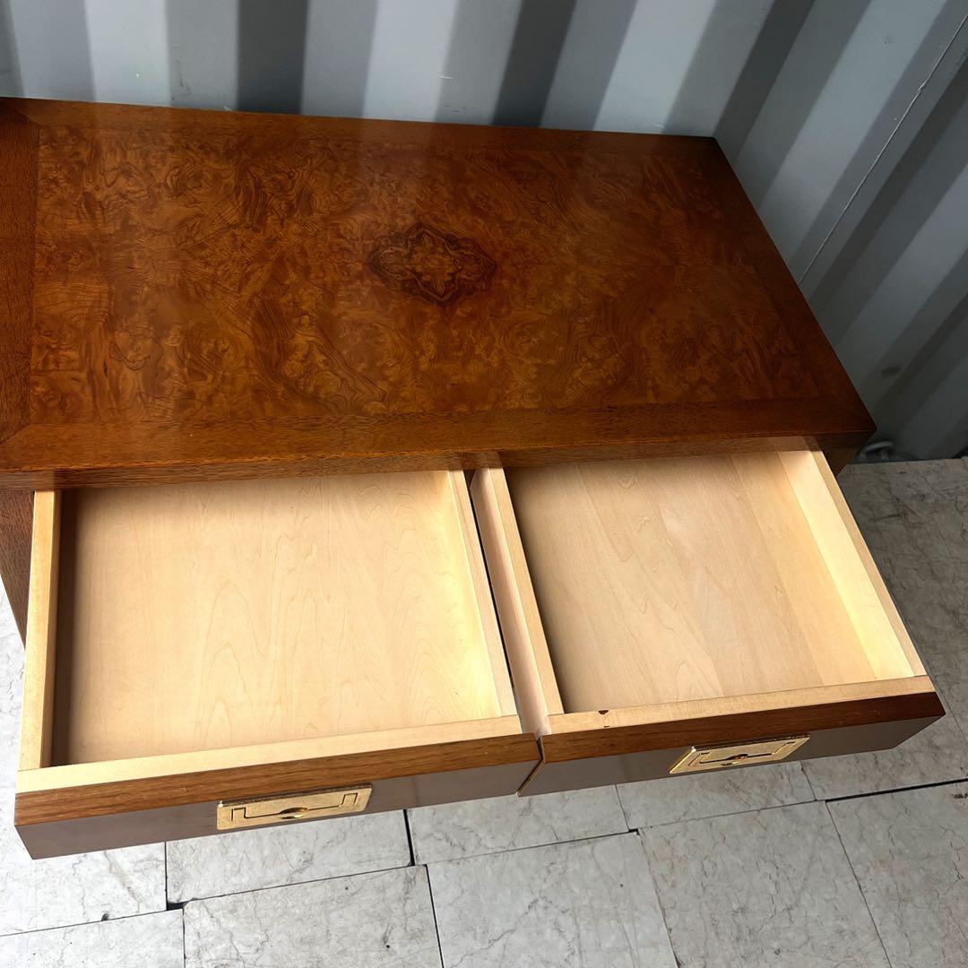 取付無料！カリモク家具 ドマーニ モーガントン 天然木クラシカルサイドテーブル✨