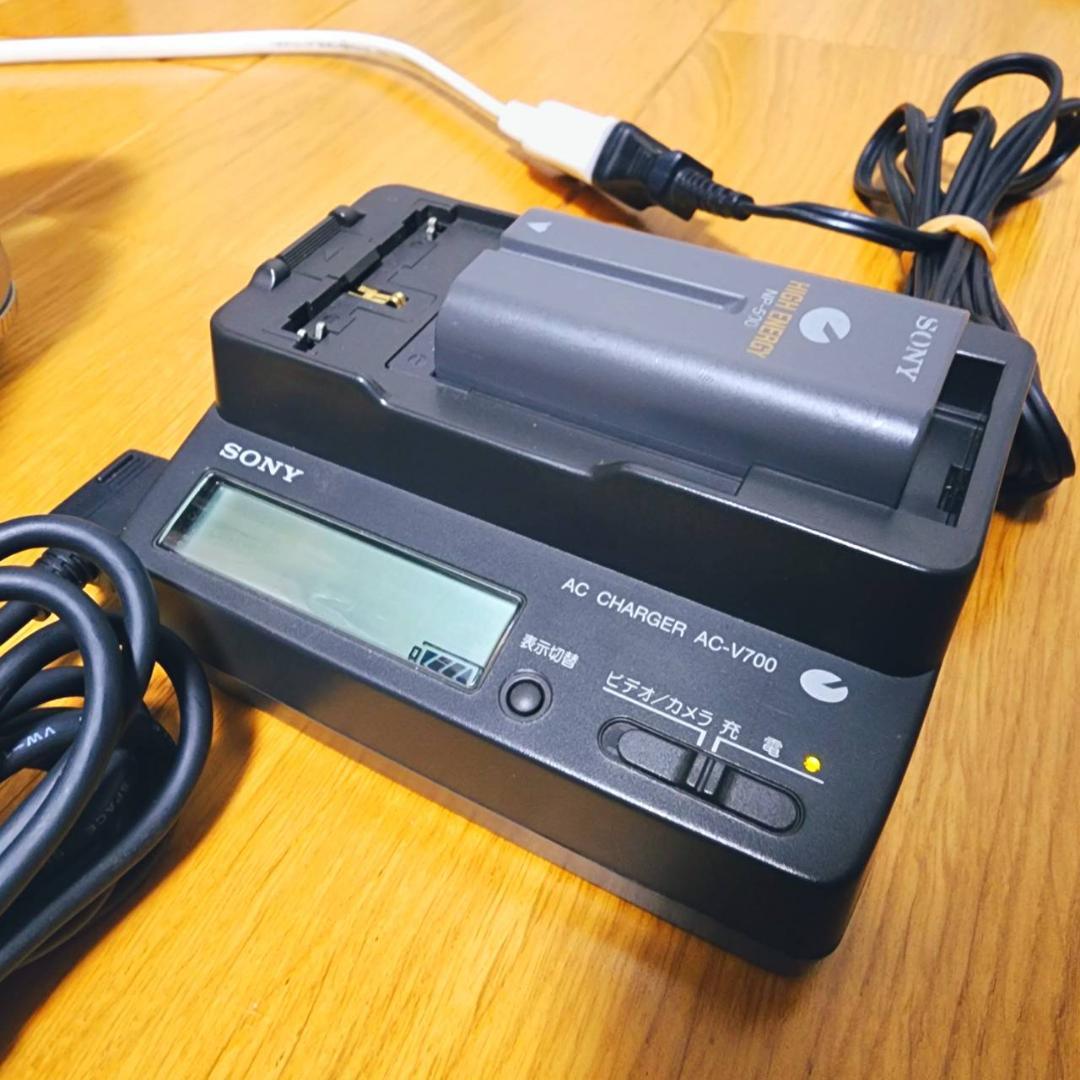 【動作確認済】高画質 8ミリ Hi8 SONY ビデオカメラ ACアダプタセット