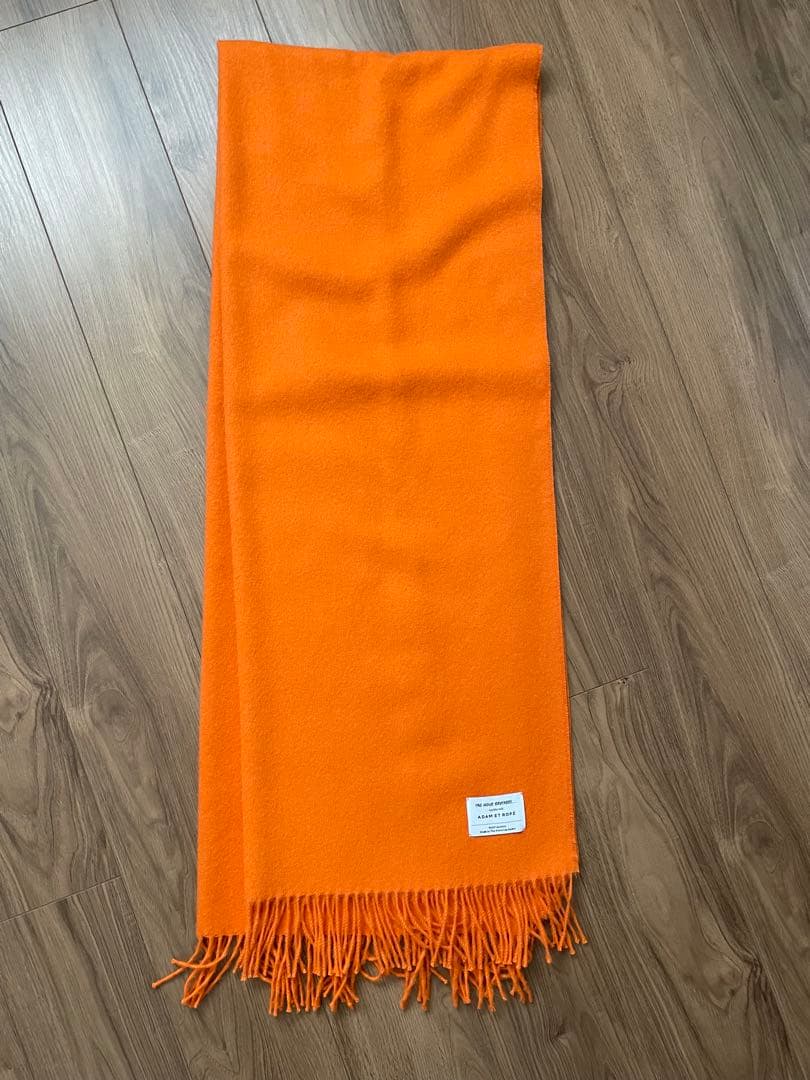 ADAM ET ROPE アダムエロペ　オレンジ マフラー