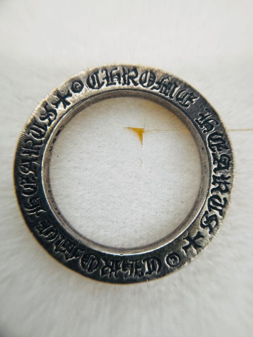 クロムハーツシルバーリング 彫刻テキスト