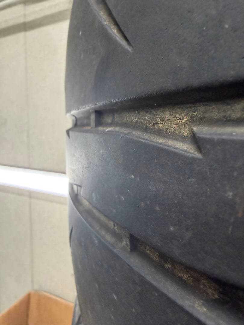 バリ山！！シバタイヤ　r23 TW300 255/35r18