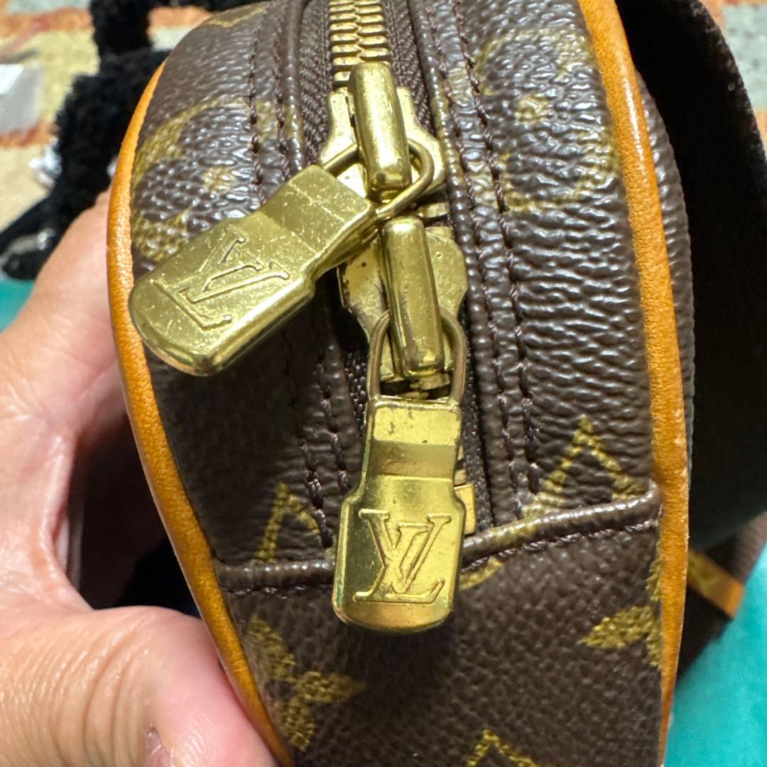 ルイビトン　ボディーバック