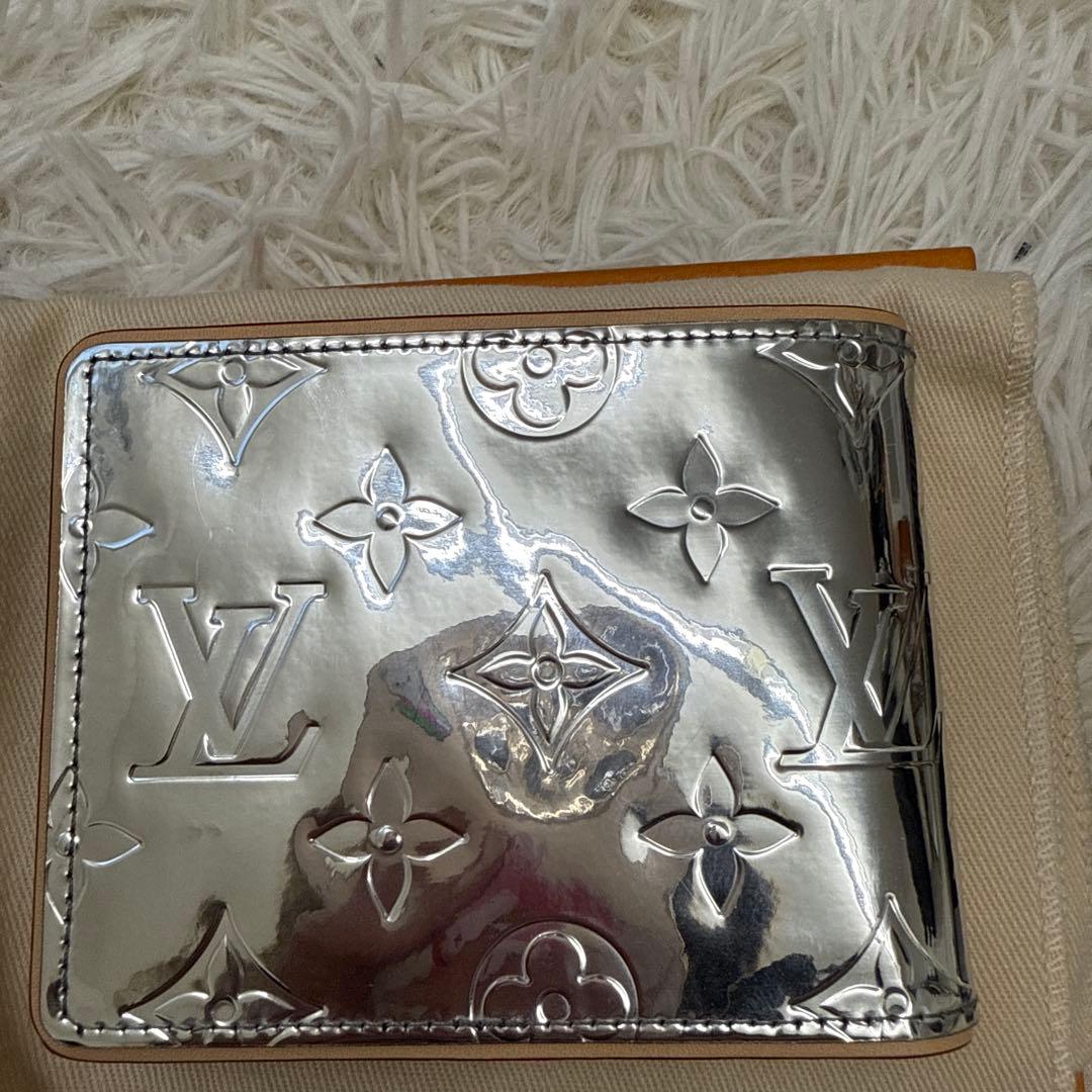 LOUIS VUITTON ミラーラインAW2021限定 二つ折り財布 シルバー