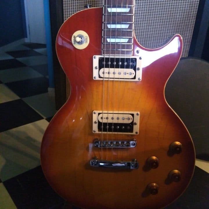 レスポールギター！到着後即弾ける！