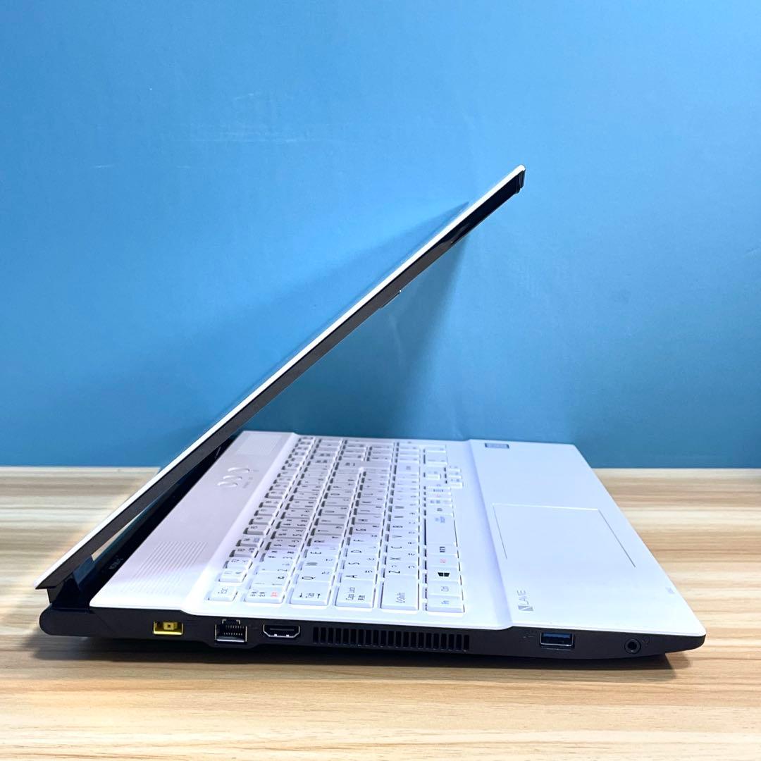 Windowsノート本体 NEC LAVIE/Corei7/16GB/SSD512GB/Blu-Ray