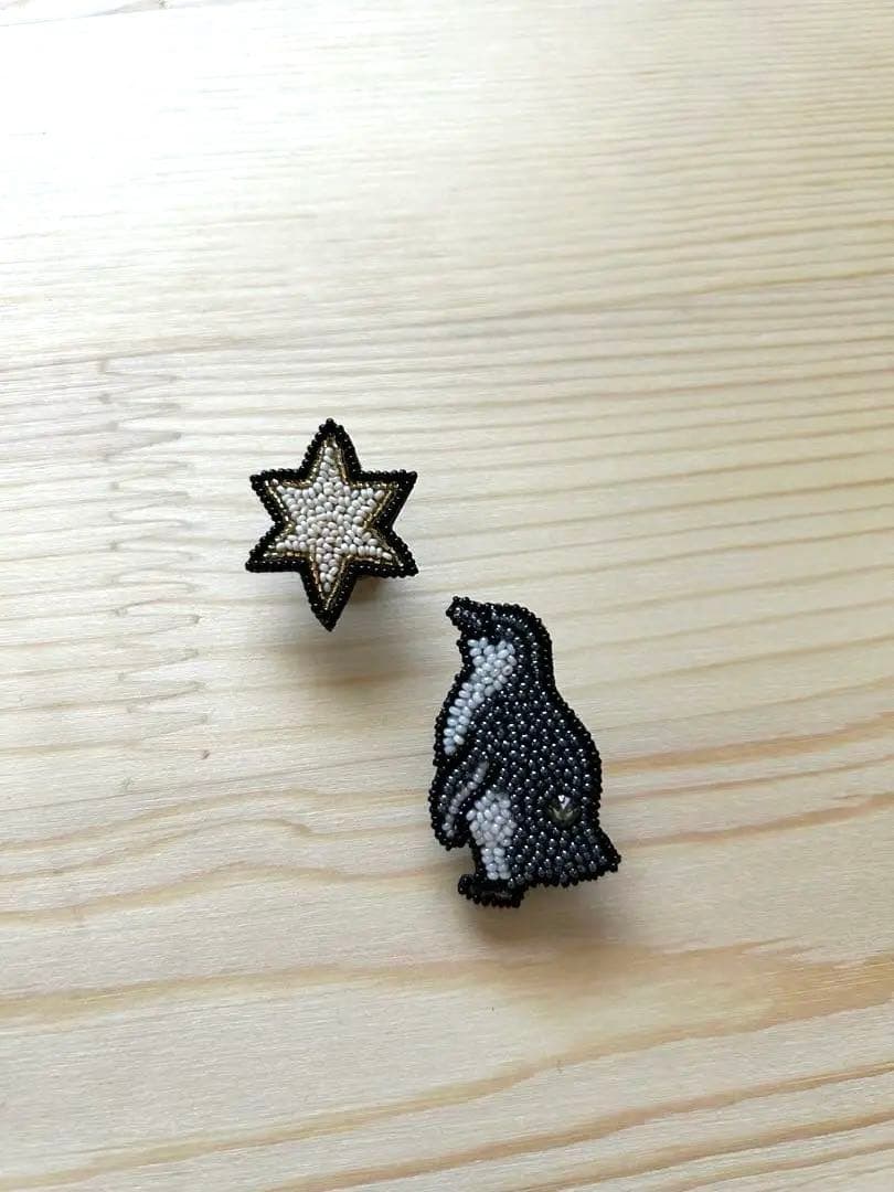 小林モー子 ピンズ 2点