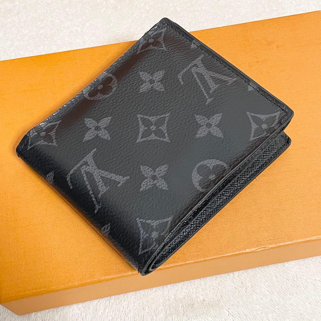 【新型】ルイヴィトン エクリプス 二つ折り財布 ポルトフォイユマルコ