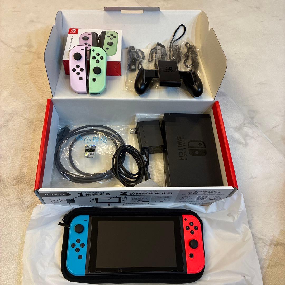 Nintendo Switch 本体、4本のジョイコン