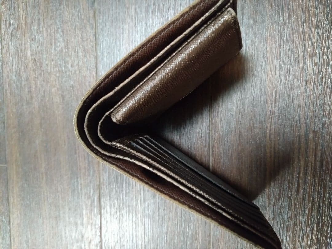 ルイ・ヴィトン ダミエ 二つ折り財布