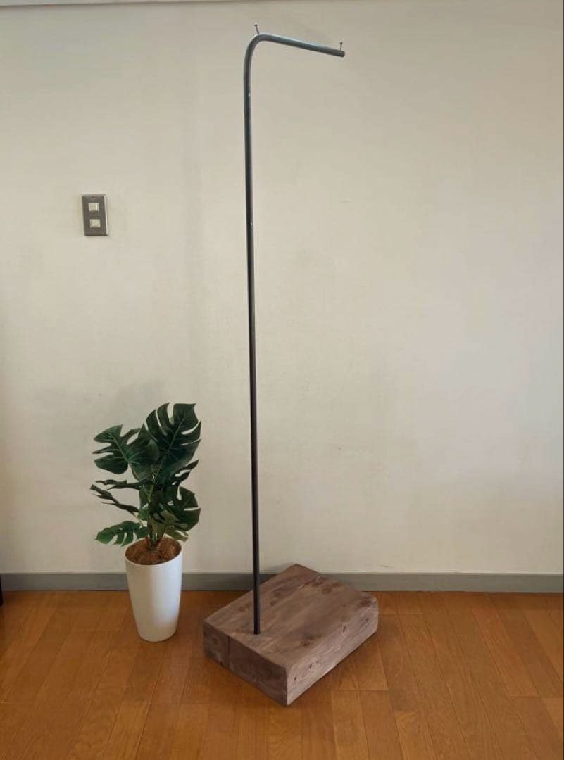 インダストリアル　アイアンコートハンガー　ヴィンテージスタイル　工業系　モダン