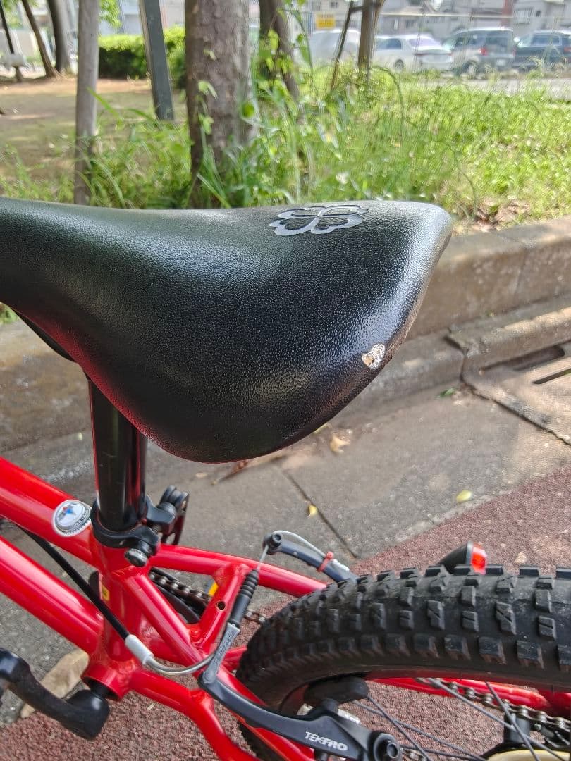 ちか様商談中 都内近郊配送及び、直接受渡し限定　 ヨツバサイクル