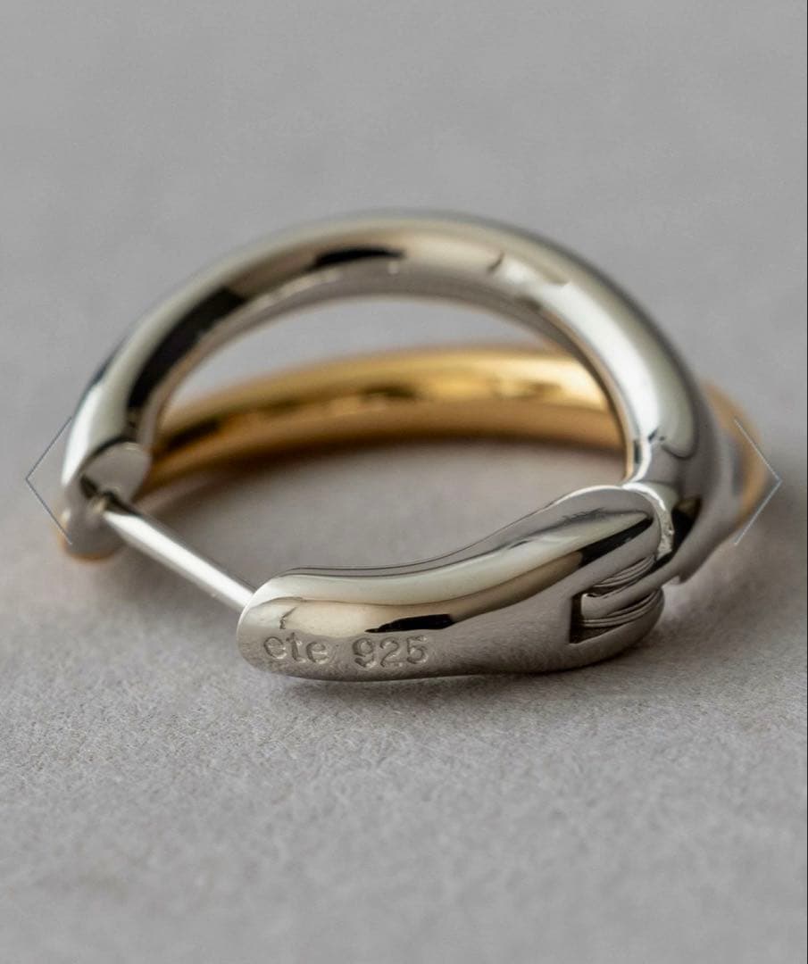 ete ダブルラインバイカラーハグピアス