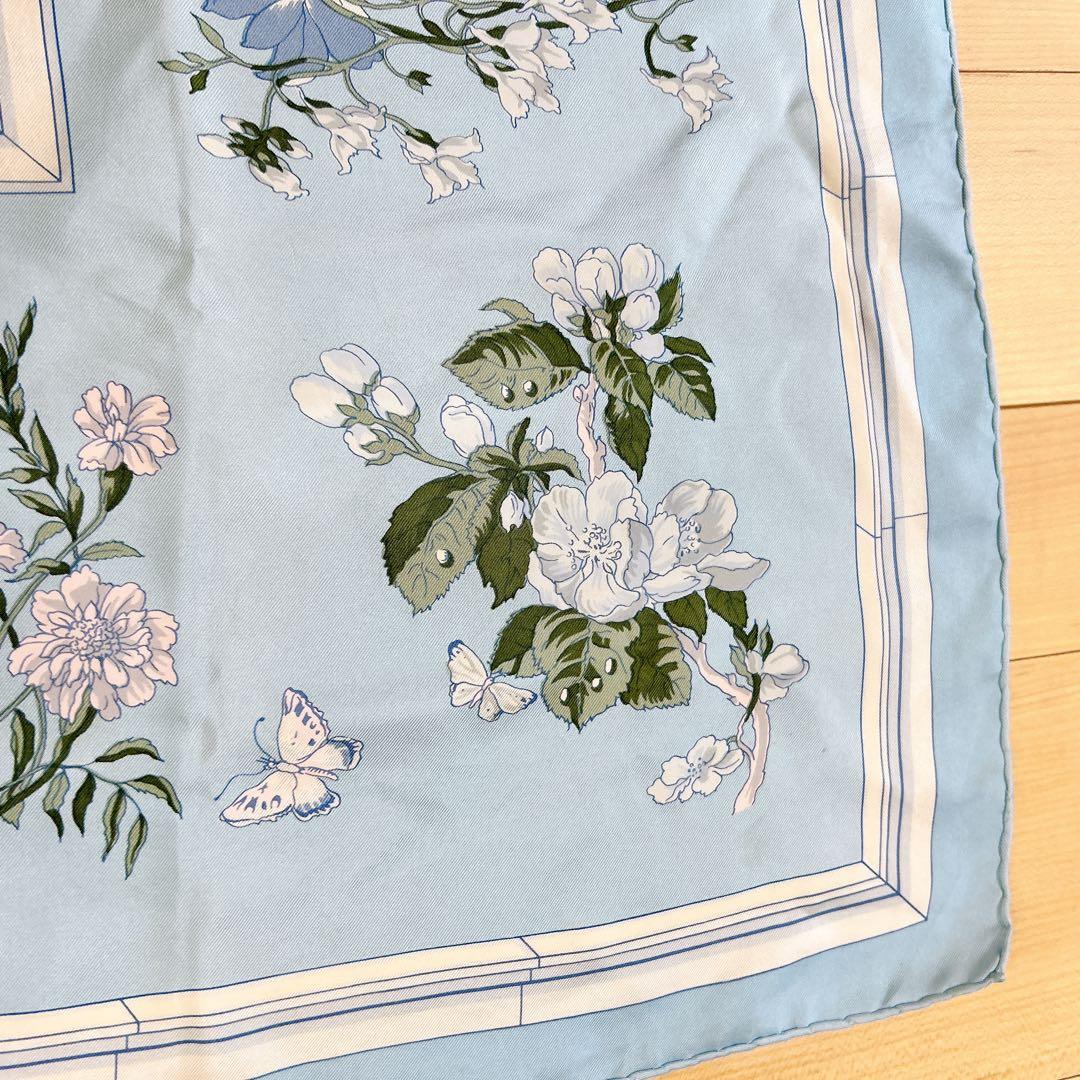 HERMES カレ90 Quai aux Fleurs 花咲く海岸通り