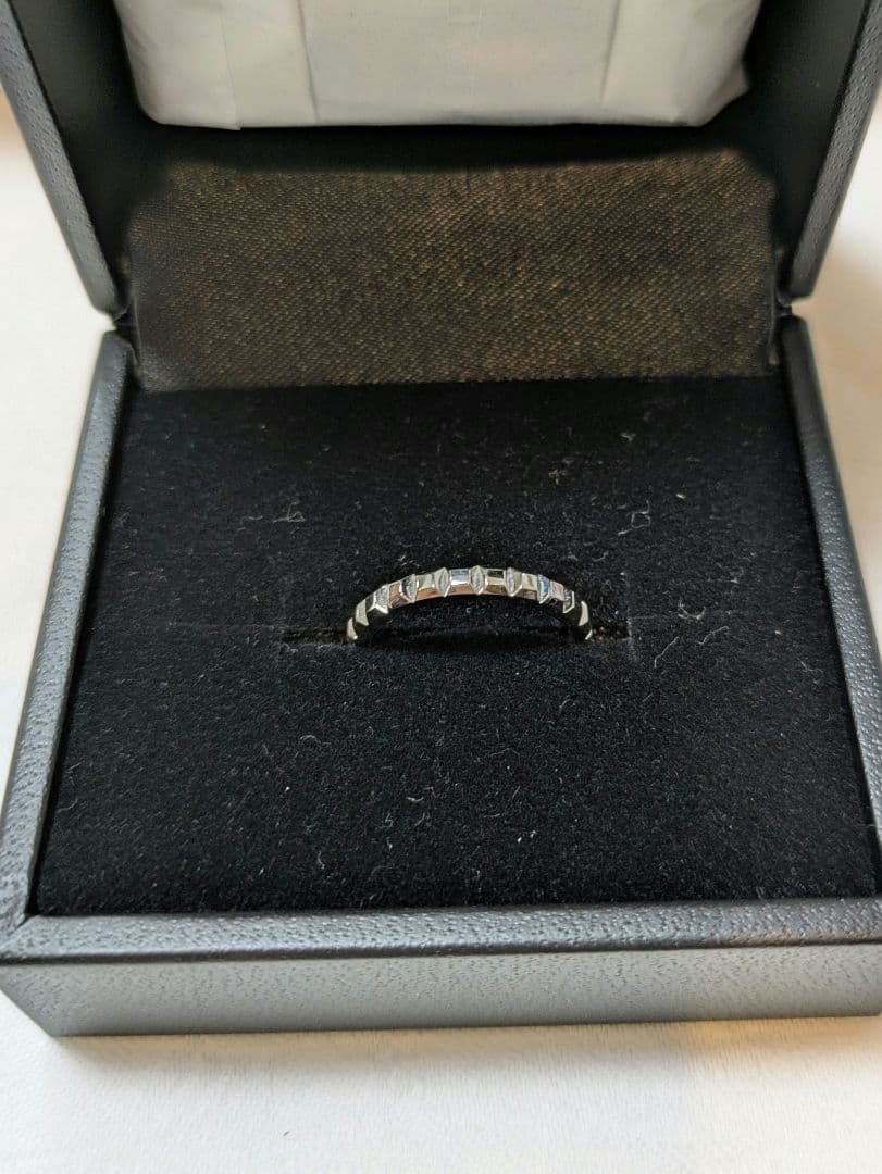 ブシュロン　クルドパリ　ミディアム　プラチナ　#50