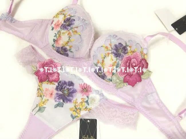 サルート/セックスアンドザシティ　E70＆ソングショーツM　PU　93