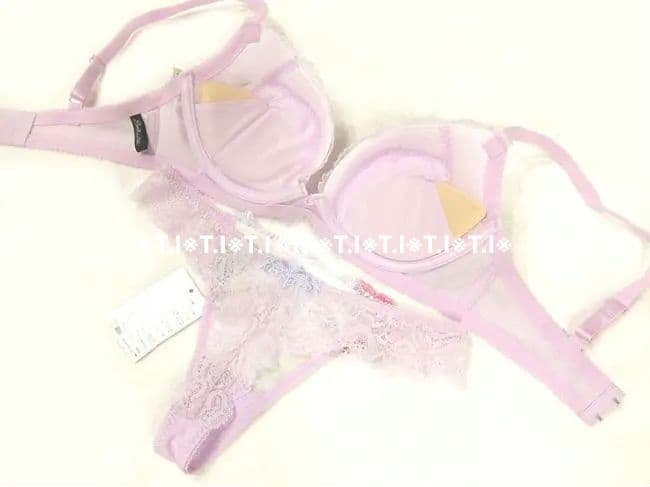 サルート/セックスアンドザシティ　E70＆ソングショーツM　PU　93