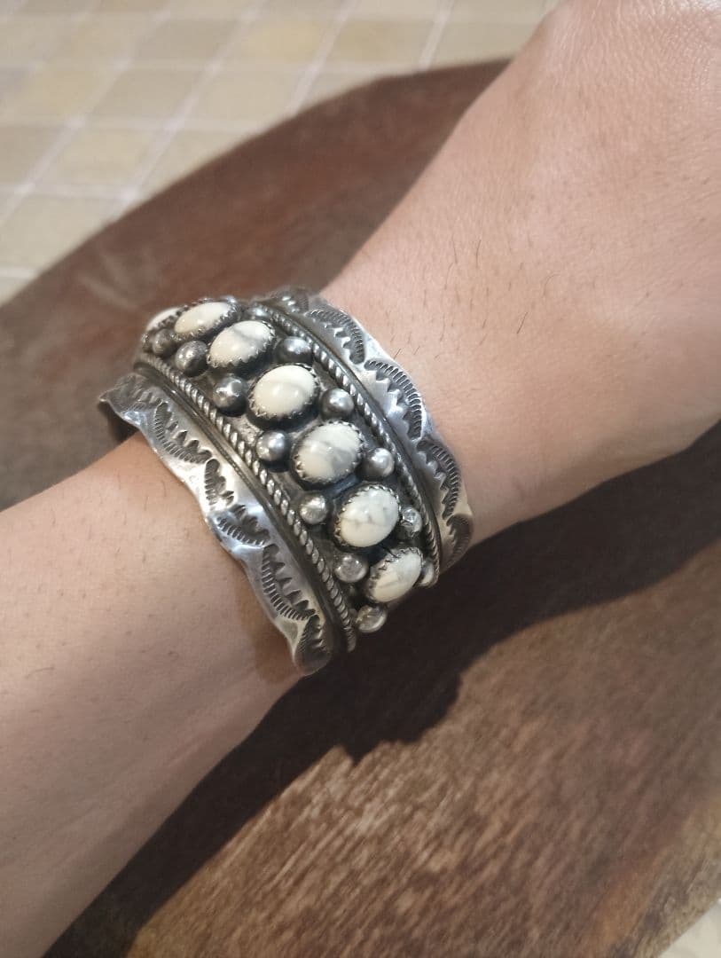 ま*】様 総重量57.7g　ホワイトバッファロー特注ブレス　ナバホ　ズニ　キムタ