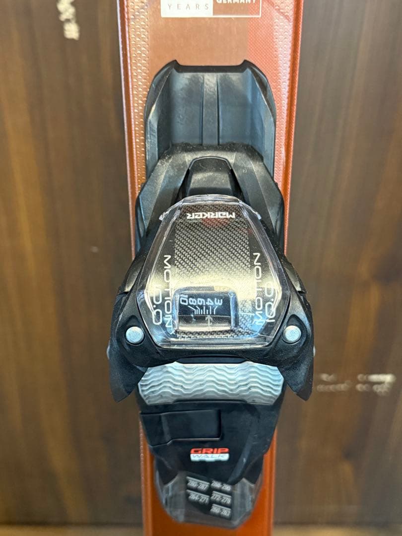 よ*ち様 n*o様 Q3036 フォルクル ディーコン 7.2 144cm スキ