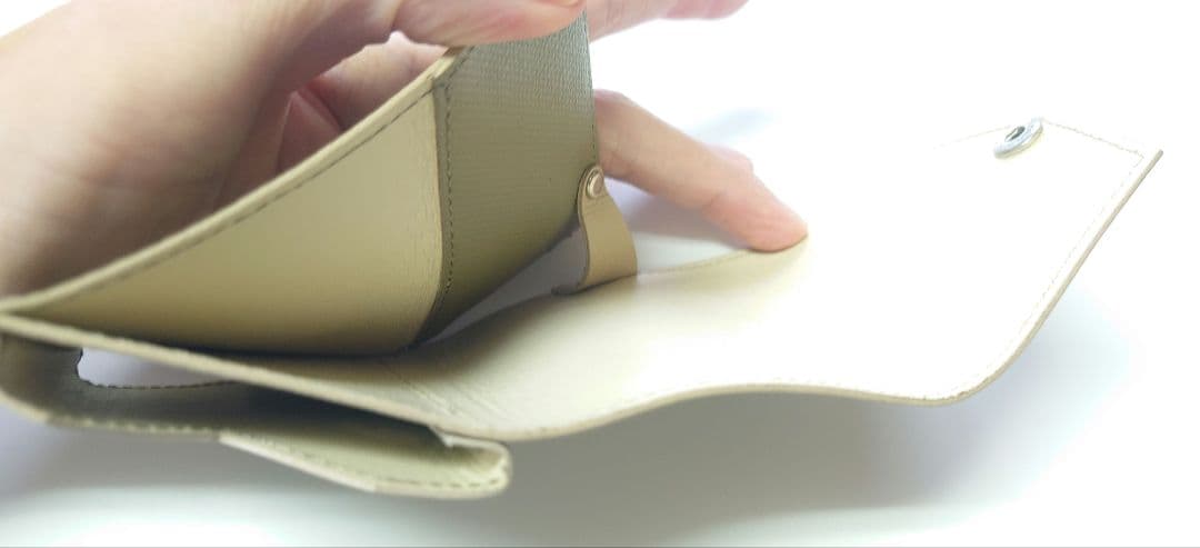 ✨ほぼ未使用✨abrAsus アブラサス 小さい財布 アイボリー モスグリーン