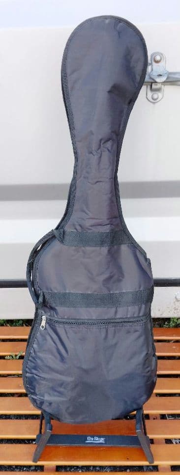 【美品】Bucchus　UNIVERSE　BST-1R SW　エレキギター