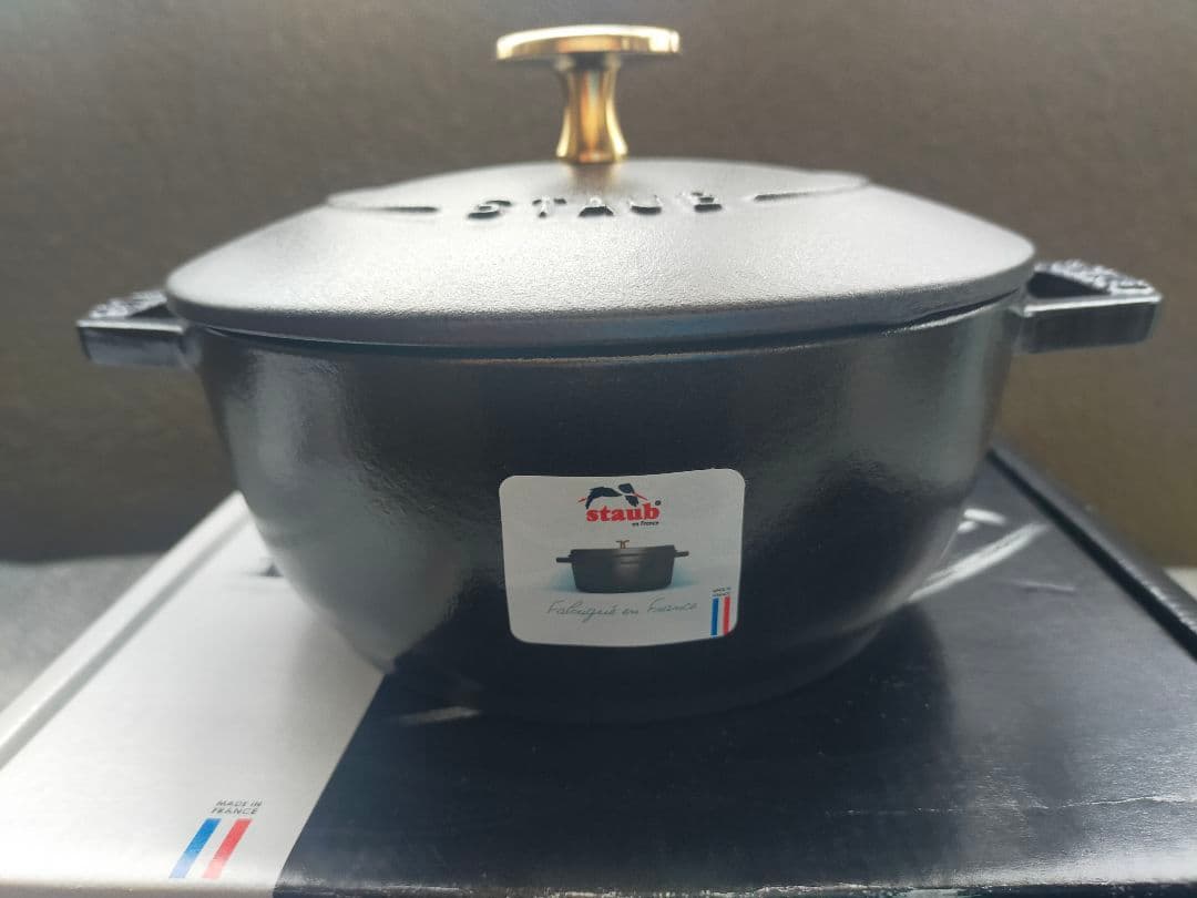 Staub　ワナベ　S　ブラック