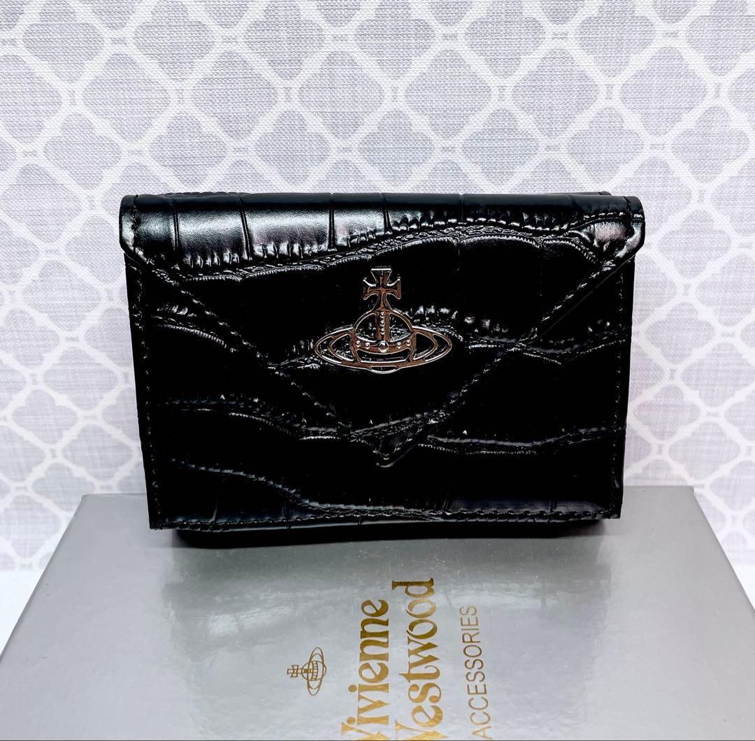新作【内柄も素敵☆最新】Vivienne Westwood 三折財布 ブラック