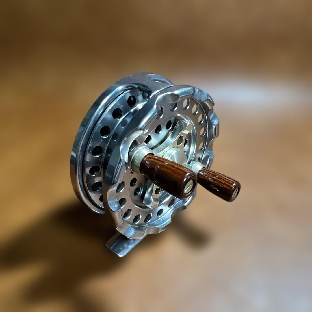 リョービ　メタロイヤルチヌ　607 倍速　黒鯛　ヘチリール