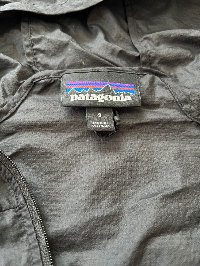 パタゴニア フーディニジャケット・メンズ Sサイズ ブラックカラー