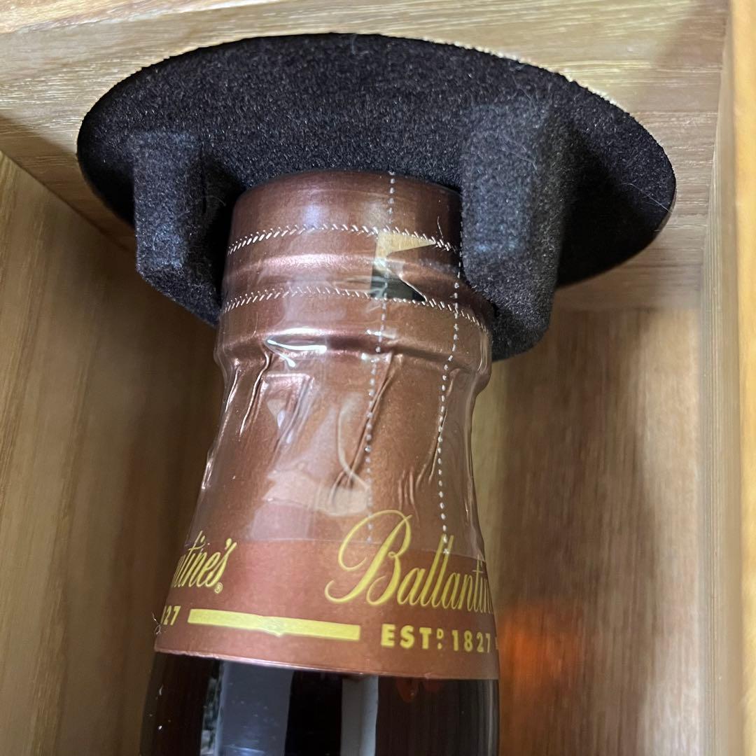 Ballartine's バランタイン 30年木箱と外紙箱付 未開封 700ml