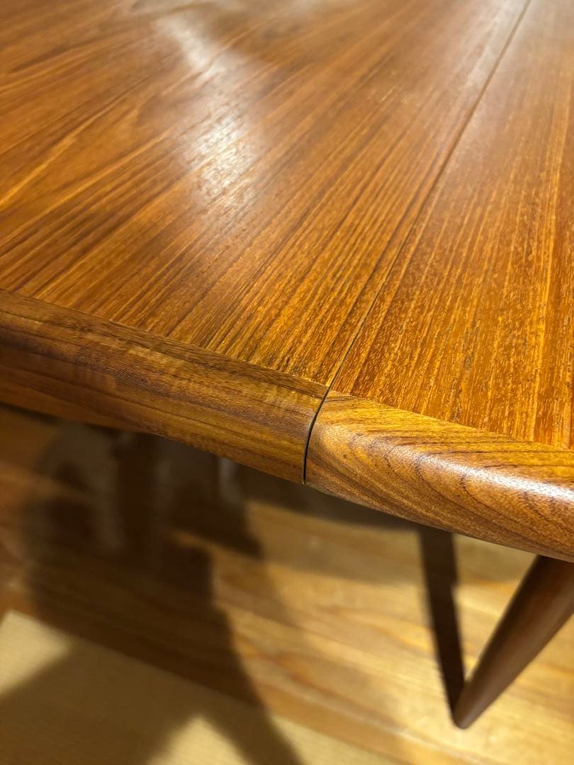 G-PLAN直径122センチ伸長式ダイニングテーブル