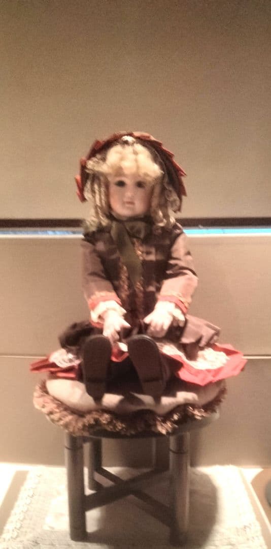 プチポワンの小さい丸椅子　フットスツール 　ビスクドール撮影用など