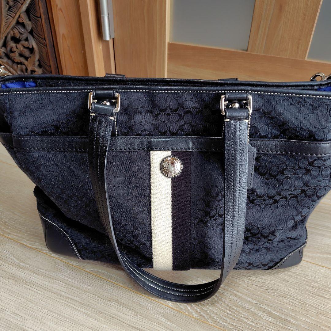 コーチ　シグネチャーストライプ　キャリーケースとトートバッグのセット