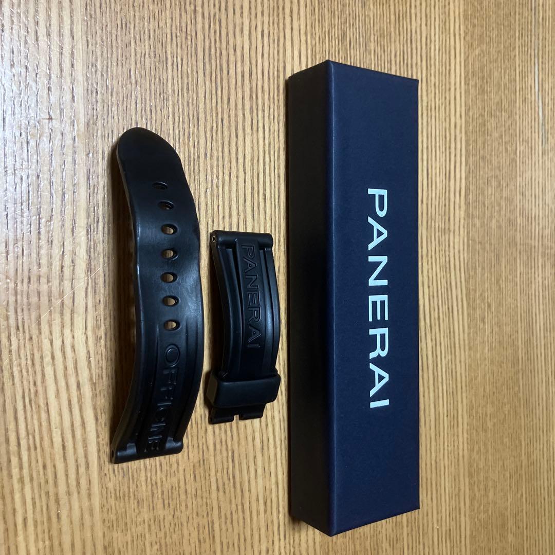 PANERAI ブラック ラバーベルト 箱付き
