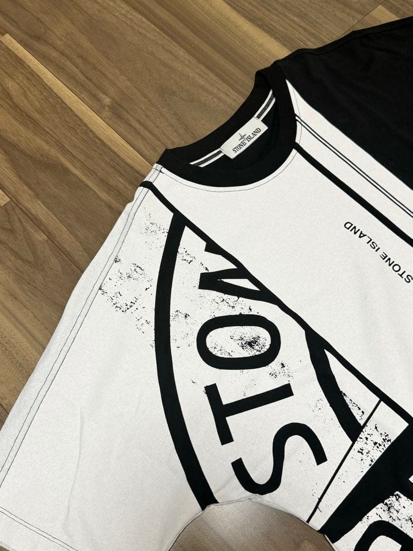 国内正規品　美品　ストーンアイランド　ビッグロゴ　tシャツ　Mサイズ　T100