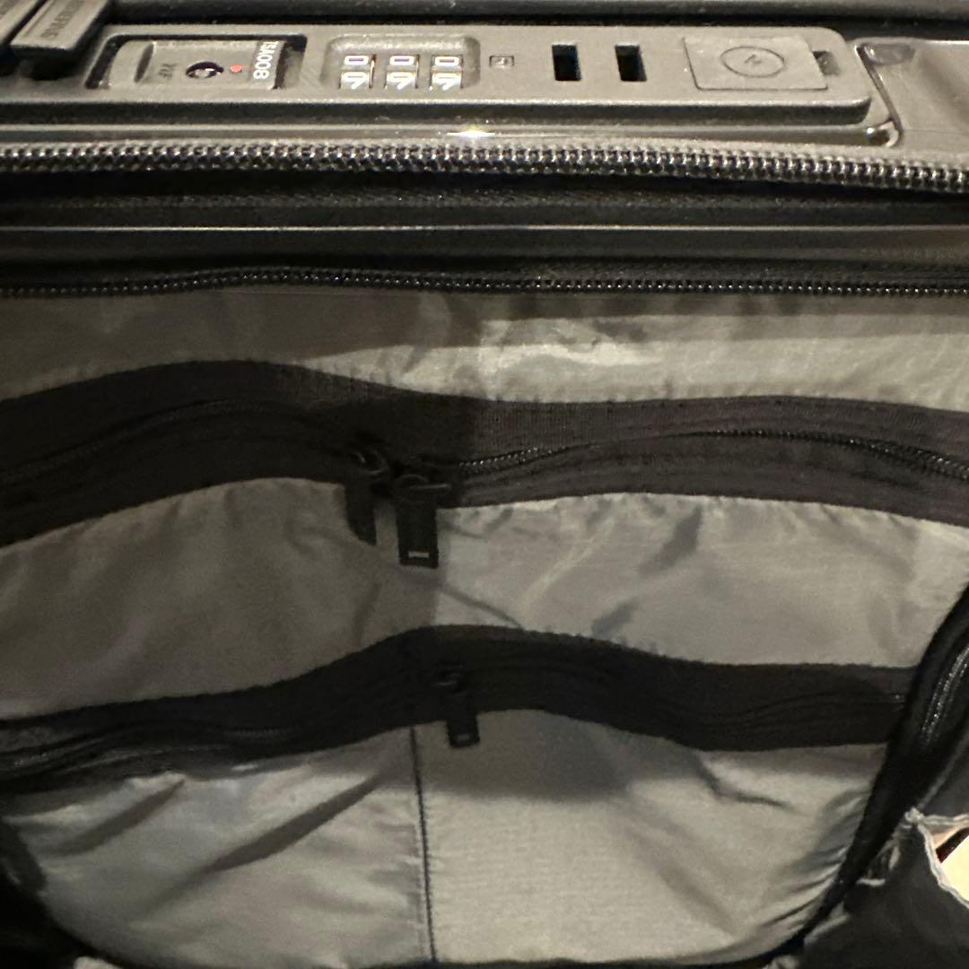 ブリーフィング　キャリーケース