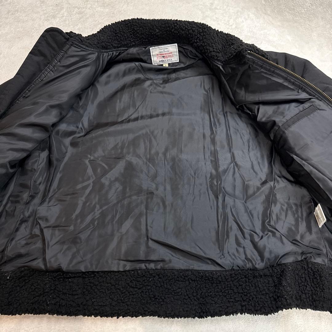 アヴィレックス　中綿ジャケット　ブラック　Lサイズ　美品