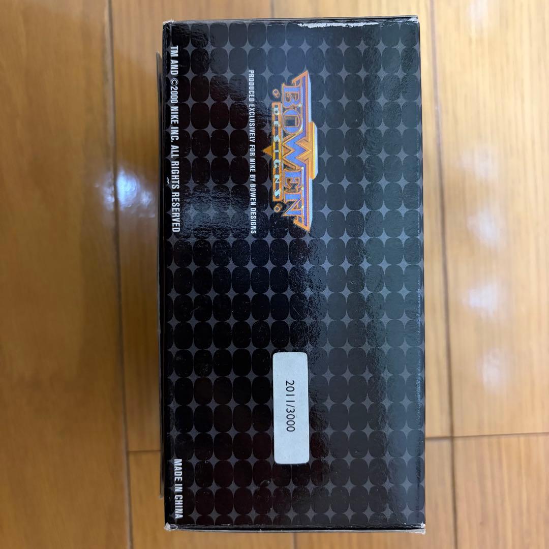 限定3000個　NIKEナイキ　エアジョーダン　陶器　フィギュア 黒赤