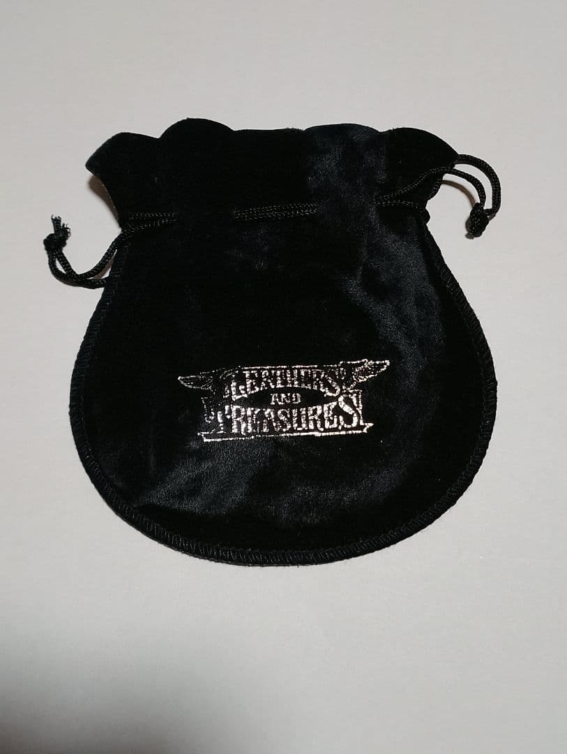 Leathers and Treasures ポリチーノ クロス ペンダント