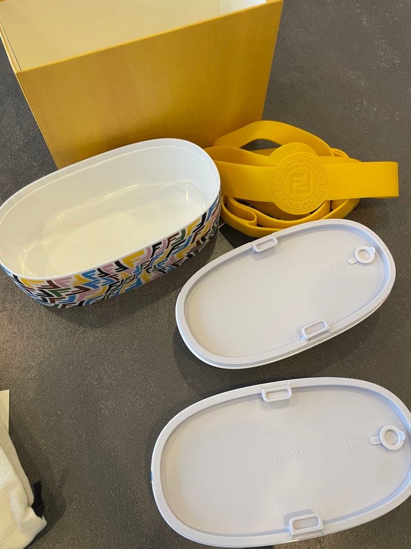 【激レア　美品】 FENDI ランチボックス　弁当箱