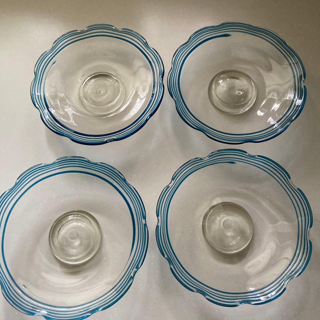 舩木倭帆(フナキ　シズホ)吹きガラス　線巻波型縁飾り皿　4枚直径約16cm