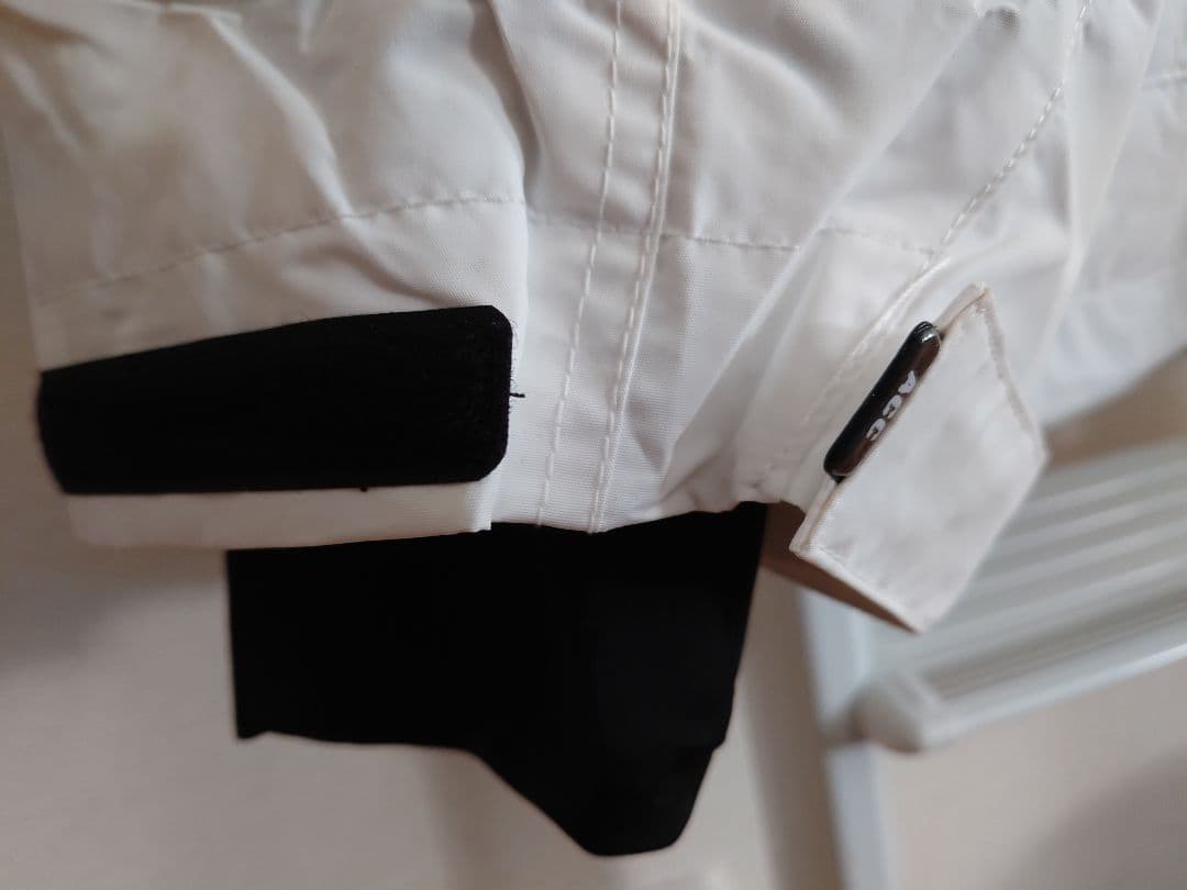 新品未使用 ACC ジャケット Sサイズ ユニセックス スノーボードウェア