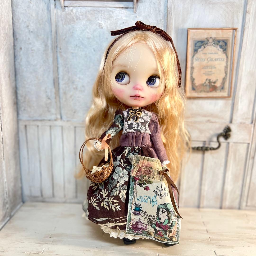 ♡ブライス　アウトフィット　ワンピース　アリス　マッドハッター