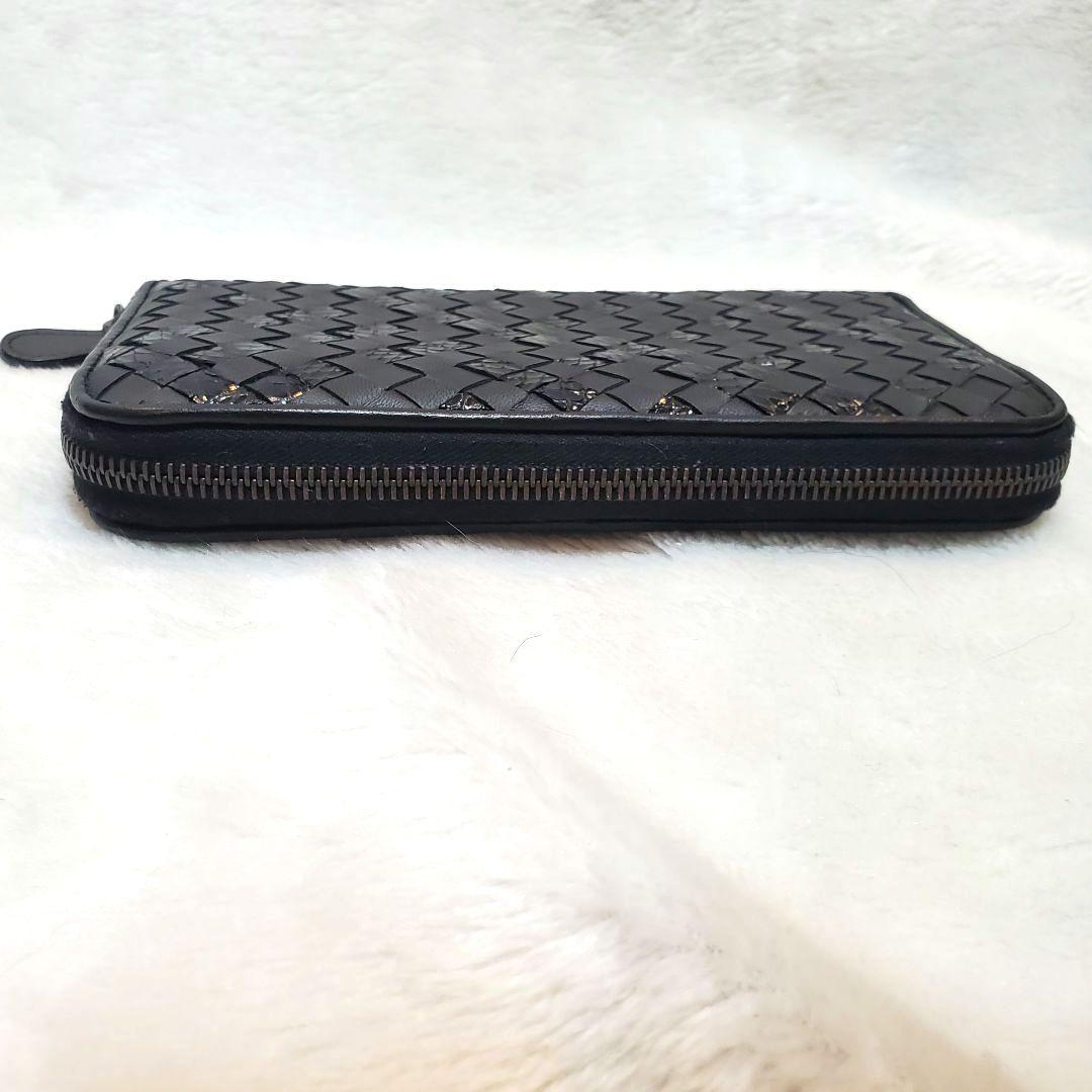 美品 ボッテガヴェネタ イントレチャートパイソン　カーフ　ラウンド　長財布