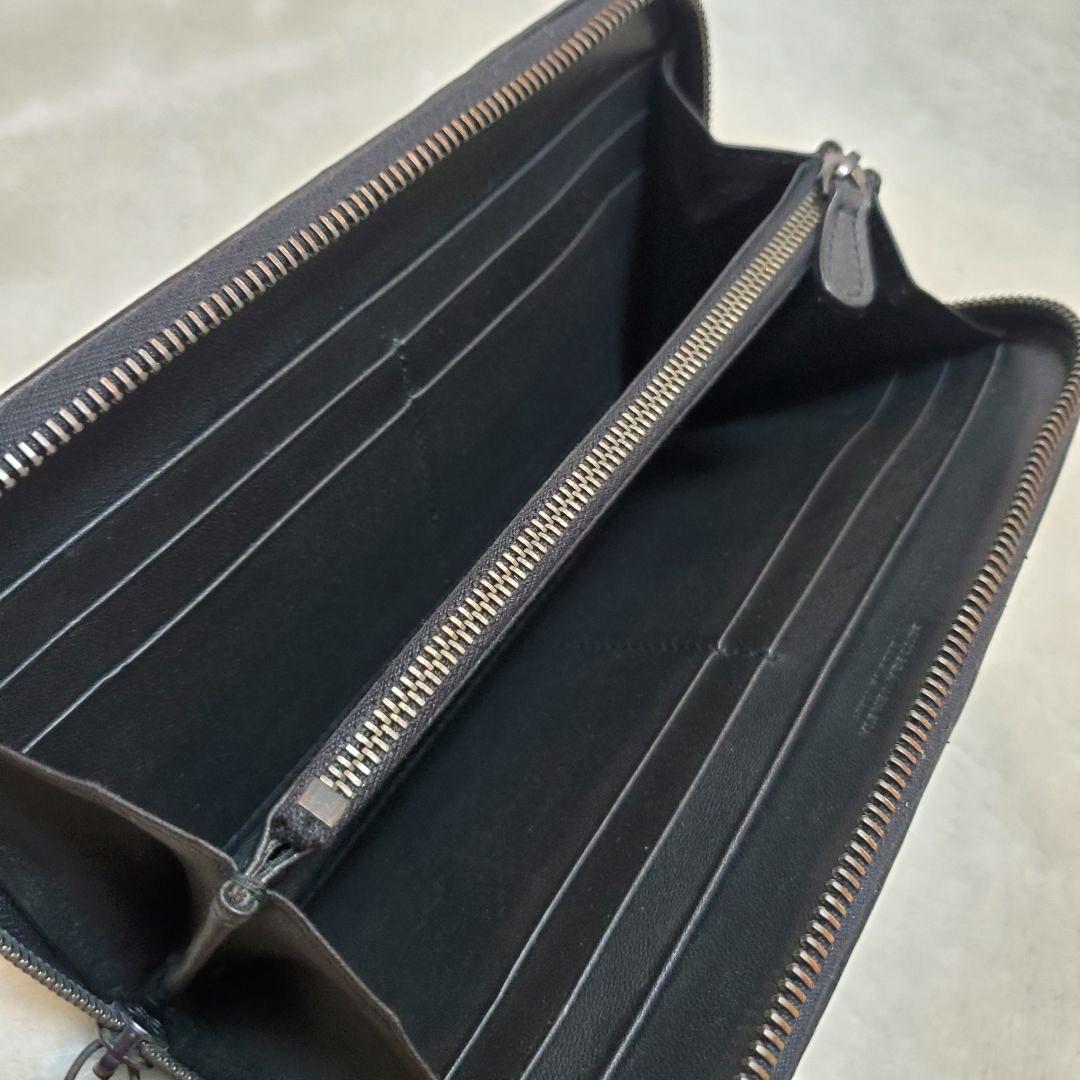 美品 ボッテガヴェネタ イントレチャートパイソン　カーフ　ラウンド　長財布